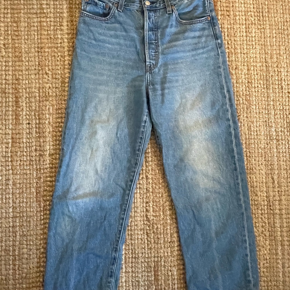 Levis ribcage straight jeans